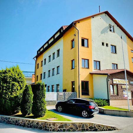 Penzión DOMES Čadca Exterior foto